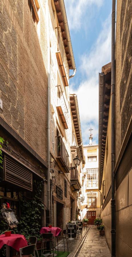 Tres Lunas Toledo Esterno foto